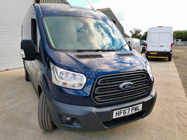 FORD Transit 2.0TDCI 170PS 350 L2H3 RWD (2017) - Picture 2