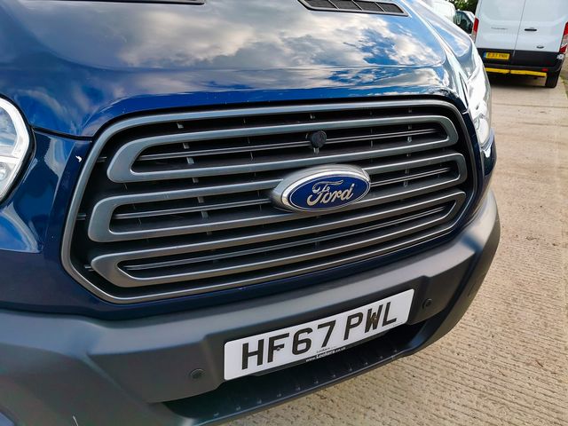 FORD Transit 2.0TDCI 170PS 350 L2H3 RWD (2017) - Picture 5