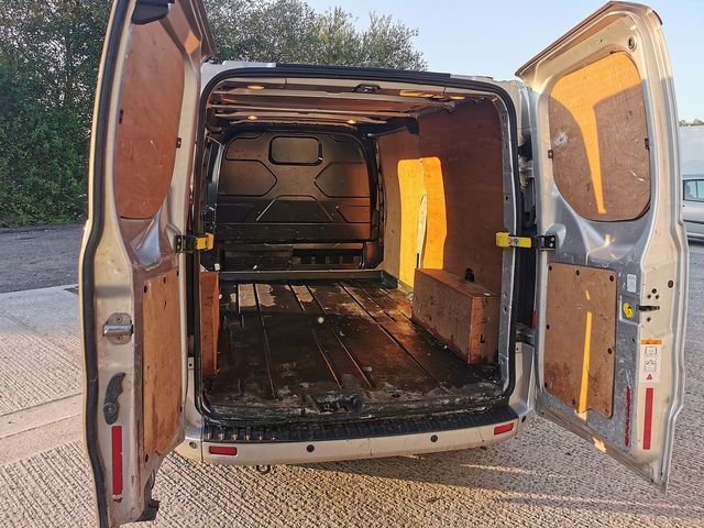 FORD Transit Custom 2.2TD 125PS 290 Limited FWD L1 (2014) - Picture 13