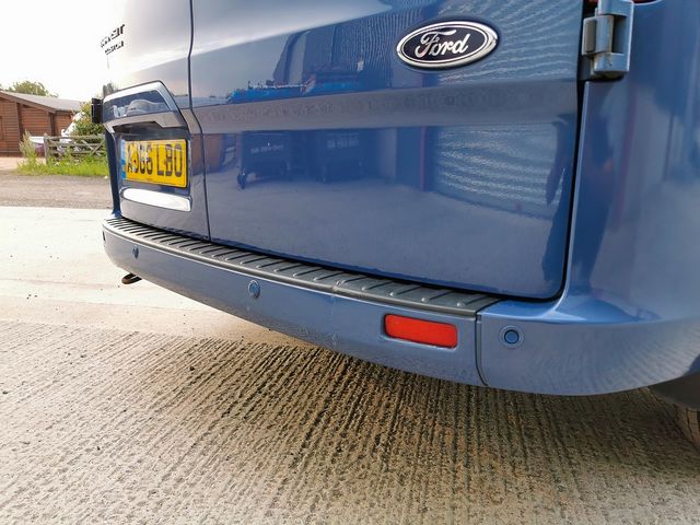 FORD Transit Custom 2.2TD 125PS 290 Limited FWD L1 (2017) - Picture 5