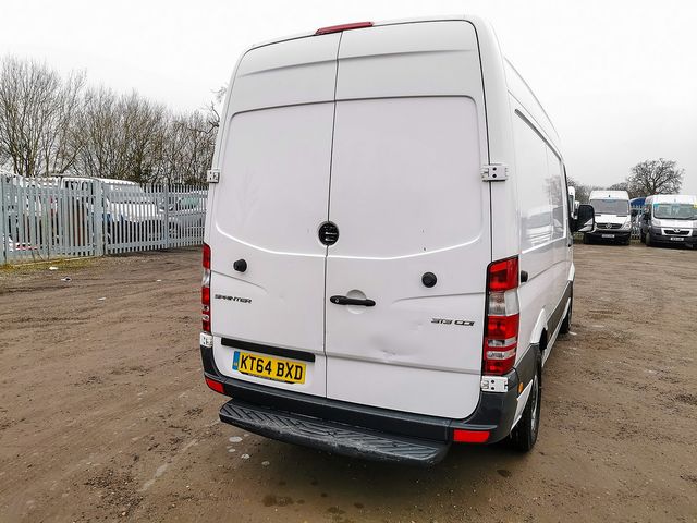 MERCEDES Sprinter 313CDI Fridge Van (2015) - Picture 3