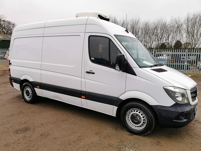 MERCEDES Sprinter 313CDI Fridge Van (2015) - Picture 4