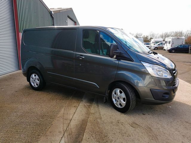 FORD Transit Custom 2.0TD 130PS 270 Limited FWD L1 (2017) - Picture 6