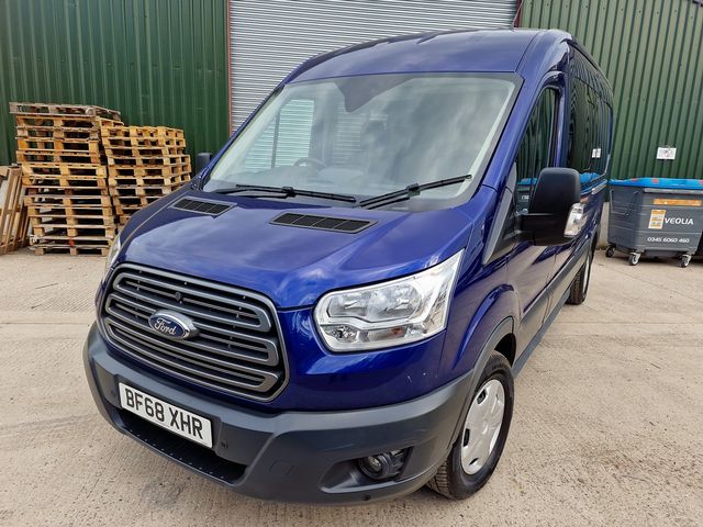 FORD Transit 2.0TDCI 130PS 350 L4H1 D/Cab RWD (2018) - Picture 8