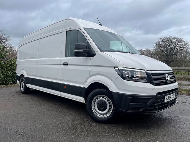 VOLKSWAGEN Crafter Startline CR35 2.0TDI 140PS LWB HR RWD (2018) - Picture 2