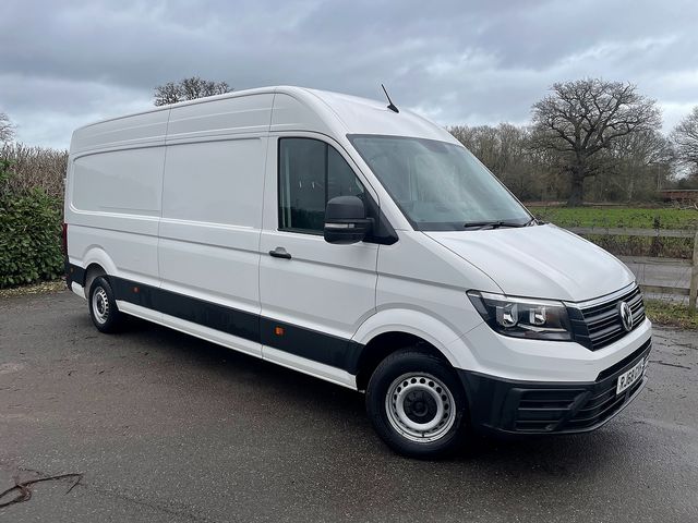 VOLKSWAGEN Crafter Startline CR35 2.0TDI 140PS LWB HR RWD (2018) - Picture 3