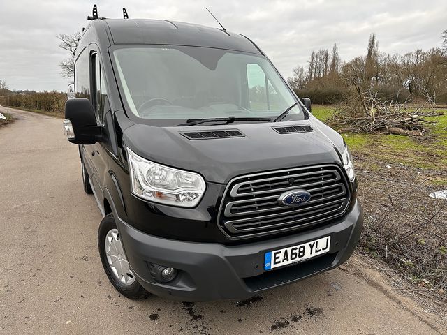 FORD Transit 2.0TDCI 130PS 350 L2H3 AWD (2018) - Picture 10