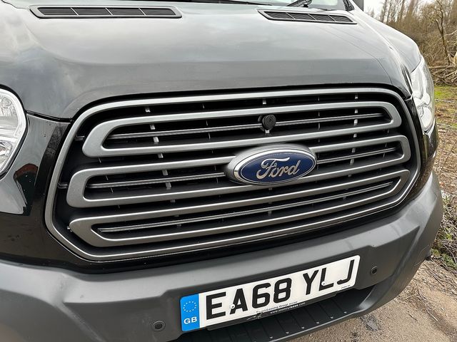 FORD Transit 2.0TDCI 130PS 350 L2H3 AWD (2018) - Picture 13