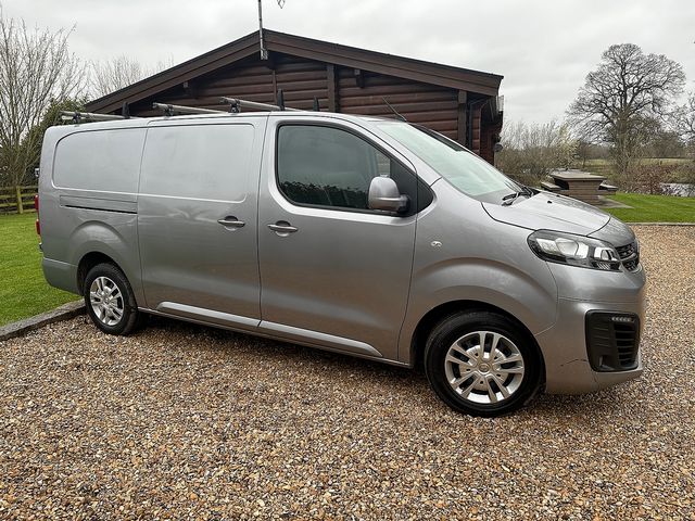 VAUXHALL Vivaro L2 Sportive 2900 1.5 (100PS) Turbo D S/S (2019) - Picture 2