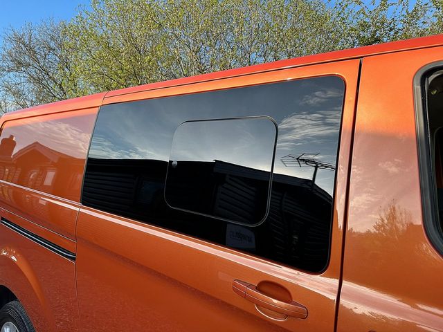 FORD Transit Custom 2.0TD 130PS 340 Limited Kombi L2 DCIV (2019) - Picture 15