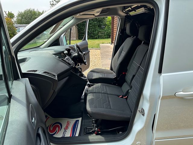 FORD Transit Connect Limited 240 L2 1.5 120PS Powershift (2018) - Picture 35