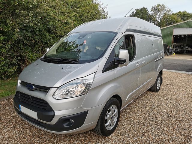 FORD Transit Custom 2.2TD 125PS 310 Limited FWD L1 Hi Roof (2014) - Picture 9