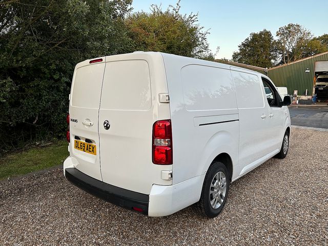 VAUXHALL Vivaro L1 Sportive 3100 2.0 (120PS) Turbo D S/S (2019) - Picture 3