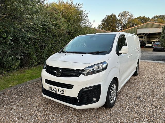 VAUXHALL Vivaro L1 Sportive 3100 2.0 (120PS) Turbo D S/S (2019) - Picture 8