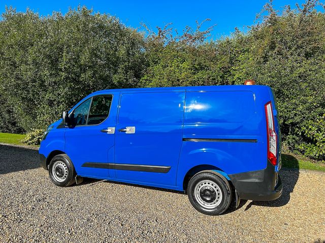 FORD Transit Custom 2.0TD 105PS Econetic 300 FWD L1 H1 (2018) - Picture 8