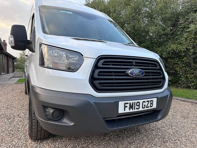 FORD Transit 2.0TDCI 130PS 350 L3H3 RWD (2019) - Picture 11