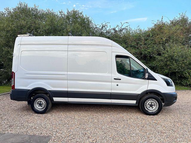 FORD Transit 2.0TDCI 130PS 350 L3H3 RWD (2019) - Picture 2