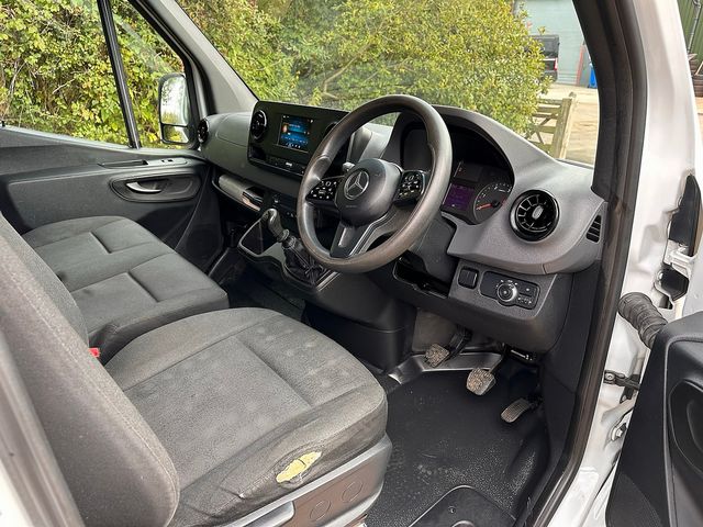 MERCEDES Sprinter 316CDI 3.5T L2H2 MWB (2019) - Picture 19