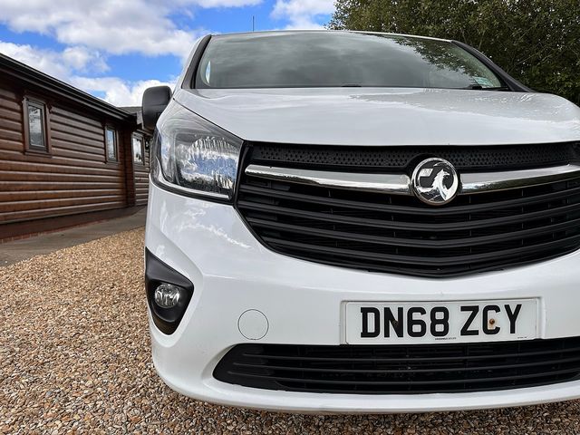 VAUXHALL Vivaro Sportive 2700 1.6CDTI (120) L2H1 (2018) - Picture 13