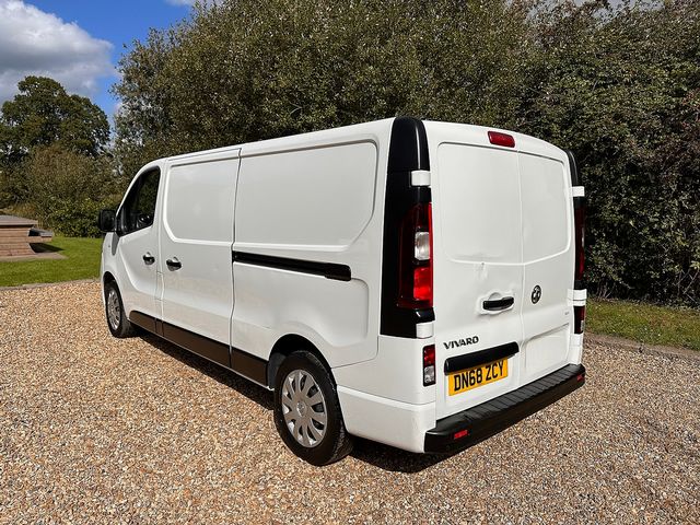 VAUXHALL Vivaro Sportive 2700 1.6CDTI (120) L2H1 (2018) - Picture 7