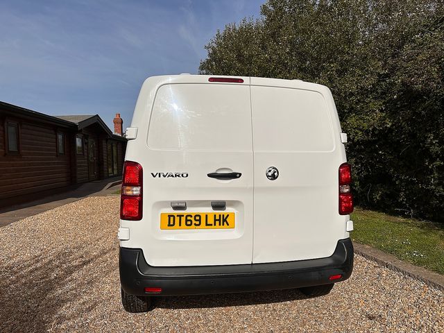 VAUXHALL Vivaro Dynamic 2900 1.5 (100PS) Turbo D S/S (2020) - Picture 4