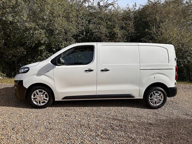 VAUXHALL Vivaro Dynamic 2900 1.5 (100PS) Turbo D S/S (2020) - Picture 7