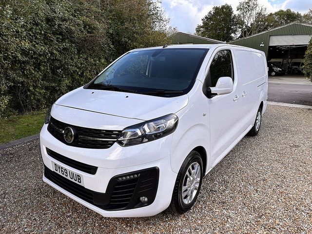 VAUXHALL Vivaro L2 Sportive 2900 1.5 (100PS) Turbo D S/S (2019) - Picture 9