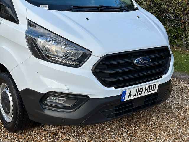 FORD Transit Custom 2.0TD 105PS Econetic 300 FWD L2 H1 (2019) - Picture 10