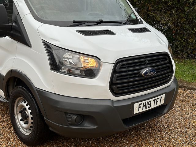 FORD Transit 2.0TDCI 130PS 350 L3H3 (2019) - Picture 11