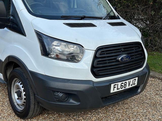 FORD Transit 2.0TDCI 130PS 350 L3H2 (2018) - Picture 10