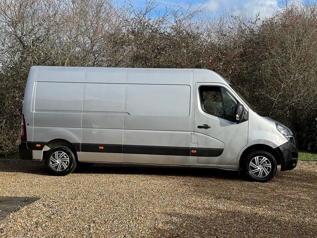 VAUXHALL Movano Edition 2.3 (135) Turbo D L3H2 FWD 3.5t (2020) - Picture 2