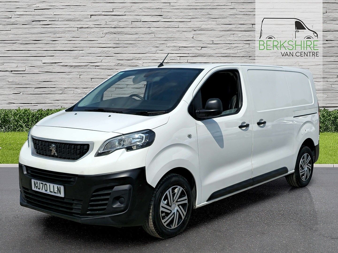 PEUGEOTExpertProfessional BlueHDi 120 SWB for sale