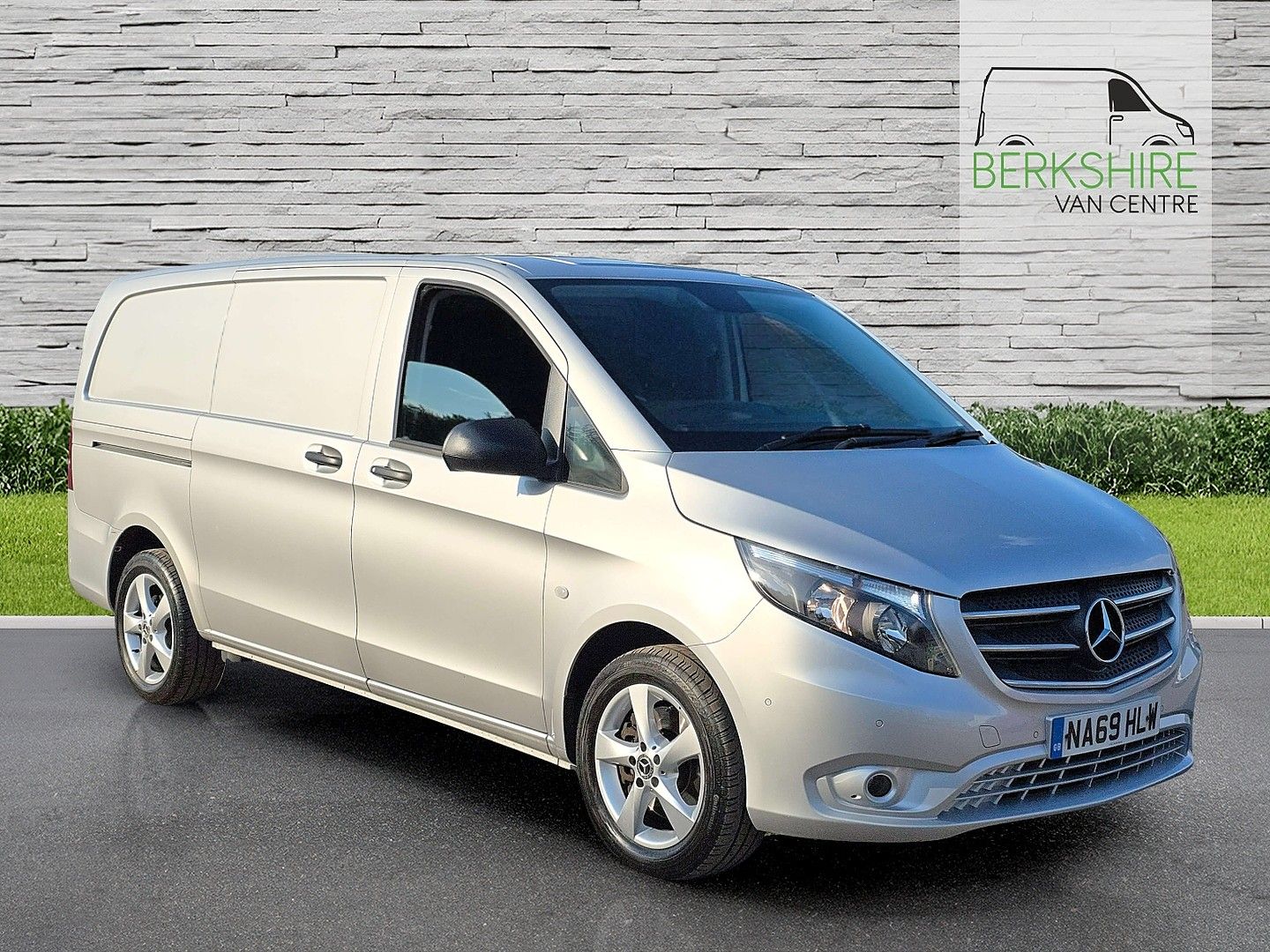 MERCEDESVito119 Premium CDI 7g-Tronic LWB for sale